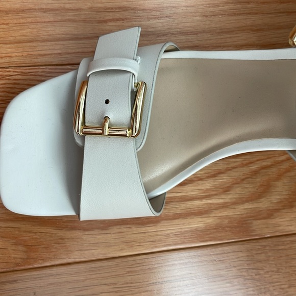 Madden Girl sandals - excellent condition, only worn one time to church - Picture 5 of 5